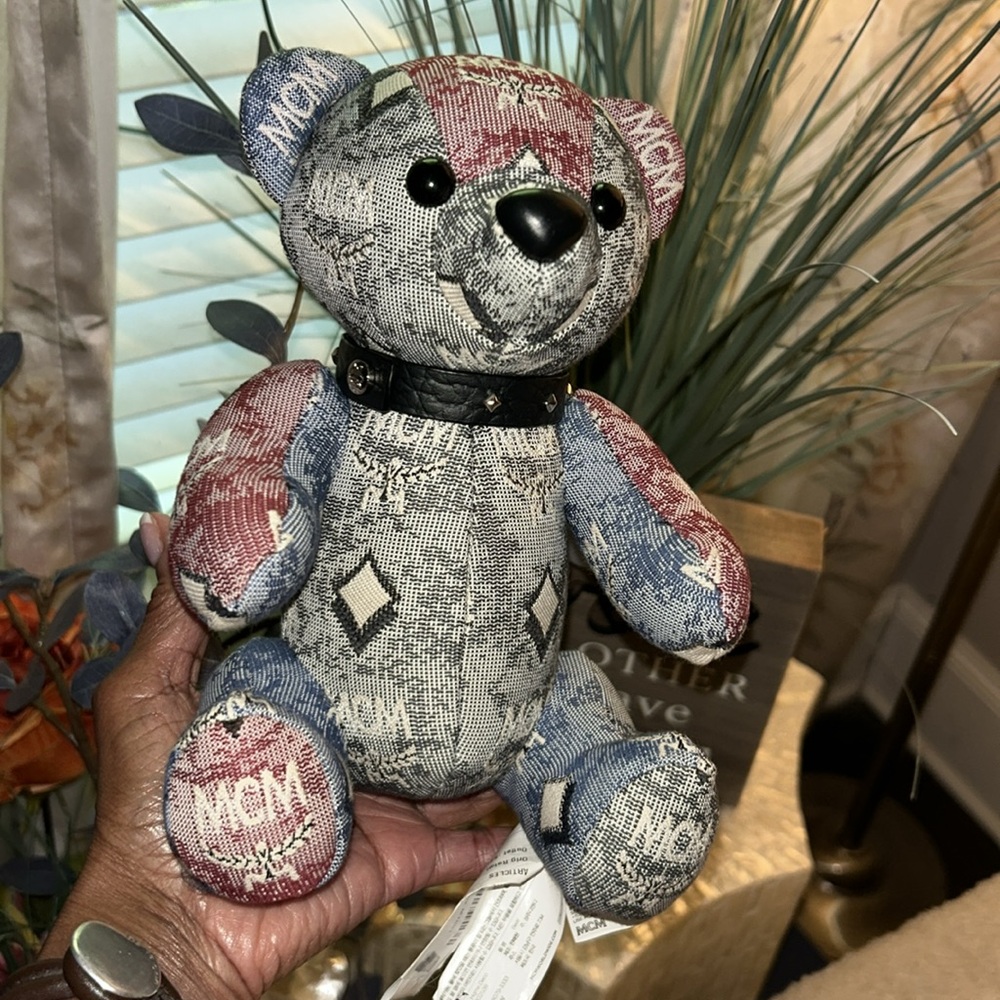MCM Large Logo Print Bear🥳🥳❌❌ - Picture 6 of 8